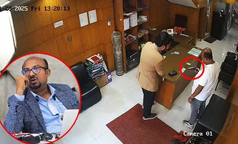 অফিস কক্ষে এজিএমের ‘পিস্তল মহড়া’, ব্যবসায়ীদের মধ্যে আতঙ্ক